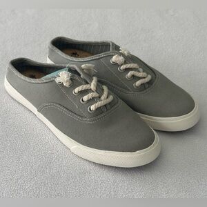 Margaritaville Sneakers Women’s 8.5 Gray Dream Catcher Twisted Lace Up Flats NWT